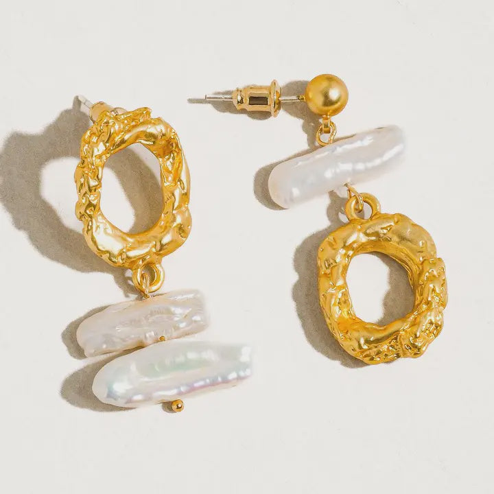 Blaze 18K Mismatched Natural Pearl Earring