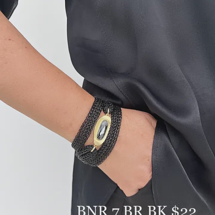 Alia blk mesh bracelet with sone
