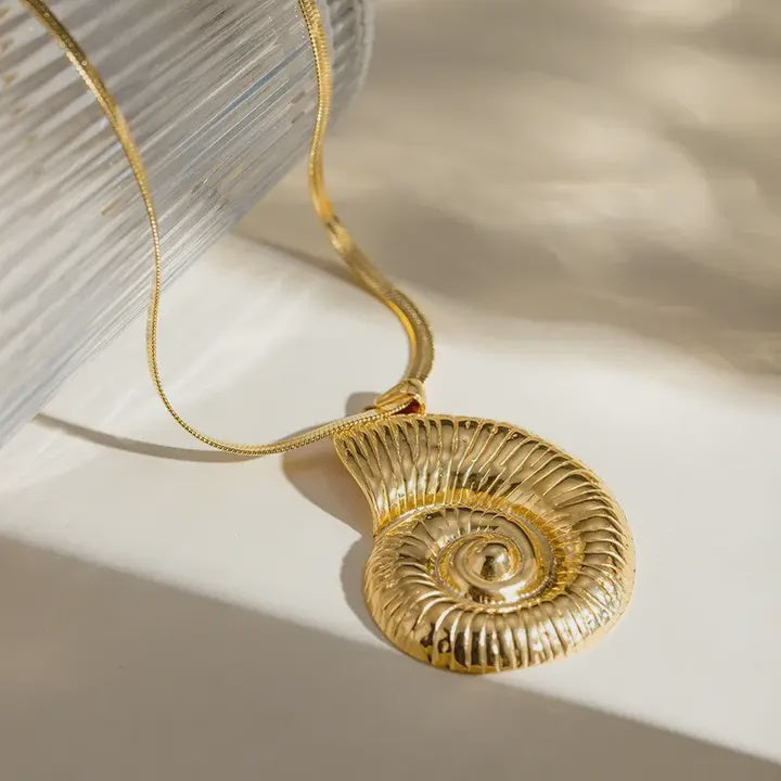 Beach Necklace conch 18K PLATED