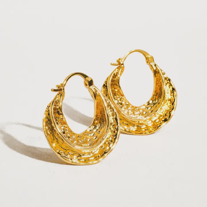 Winfred swirl hoop earring